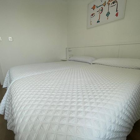 Hostal Montevideo Beachfront Nigrán Eksteriør billede