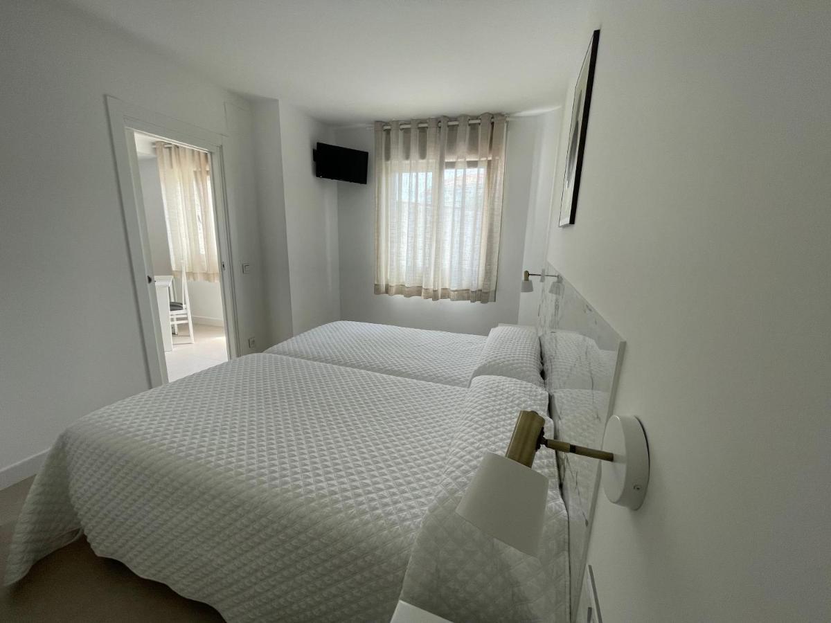 Hostal Montevideo Beachfront Nigrán Eksteriør billede