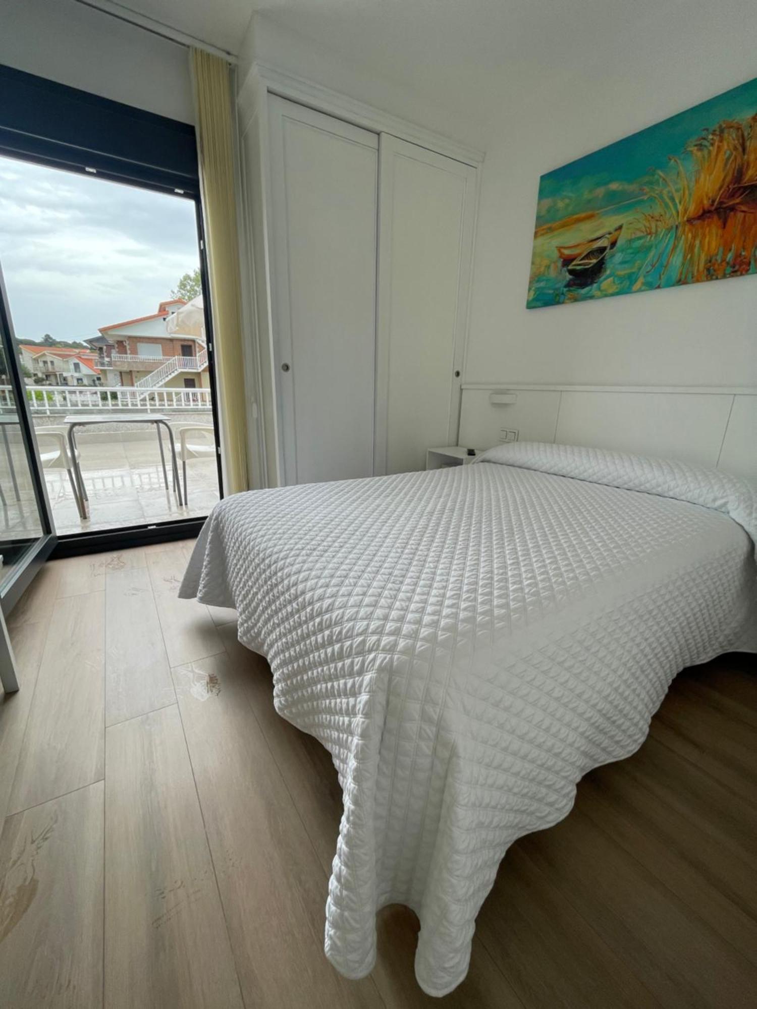 Hostal Montevideo Beachfront Nigrán Eksteriør billede