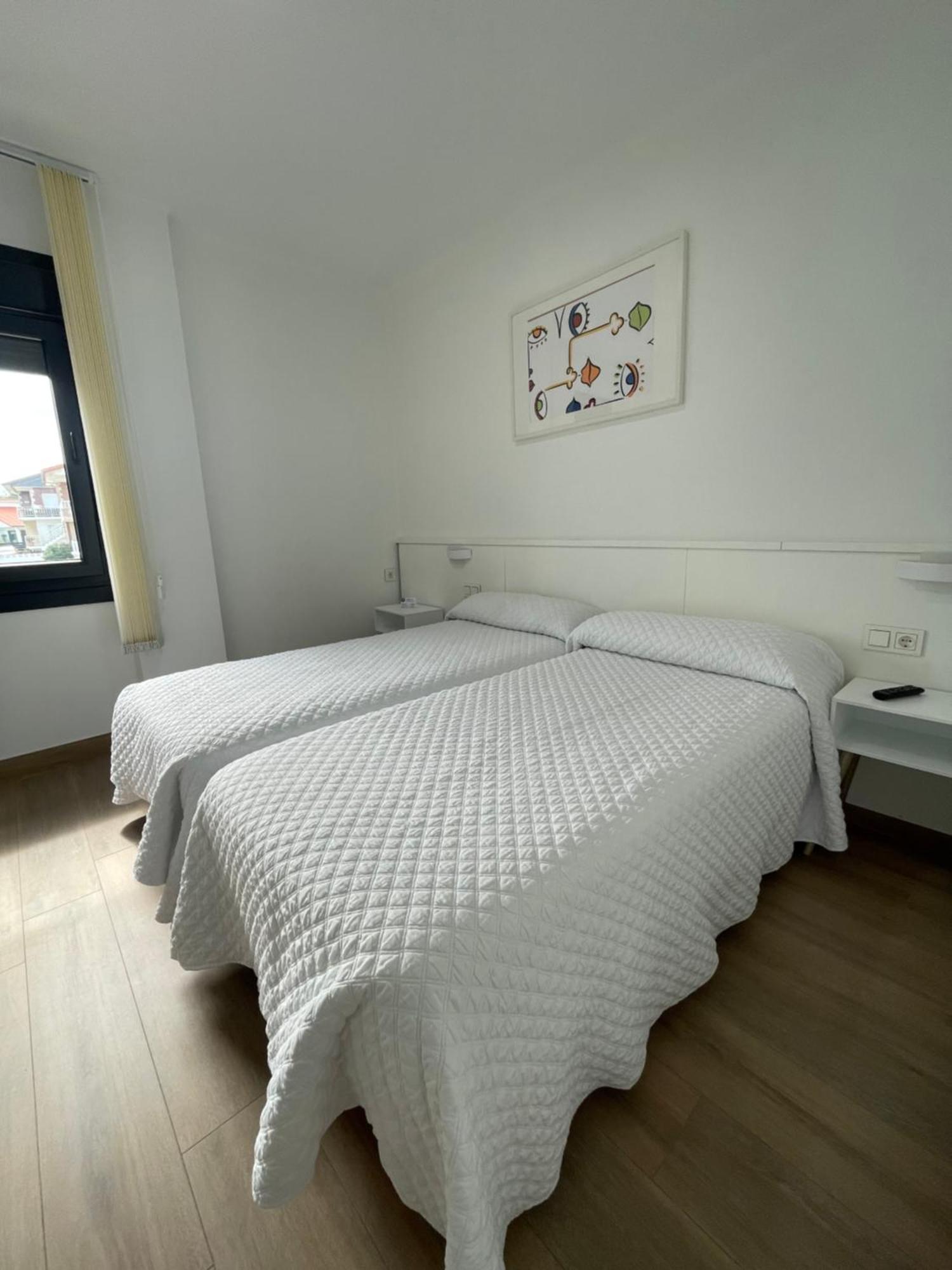 Hostal Montevideo Beachfront Nigrán Eksteriør billede