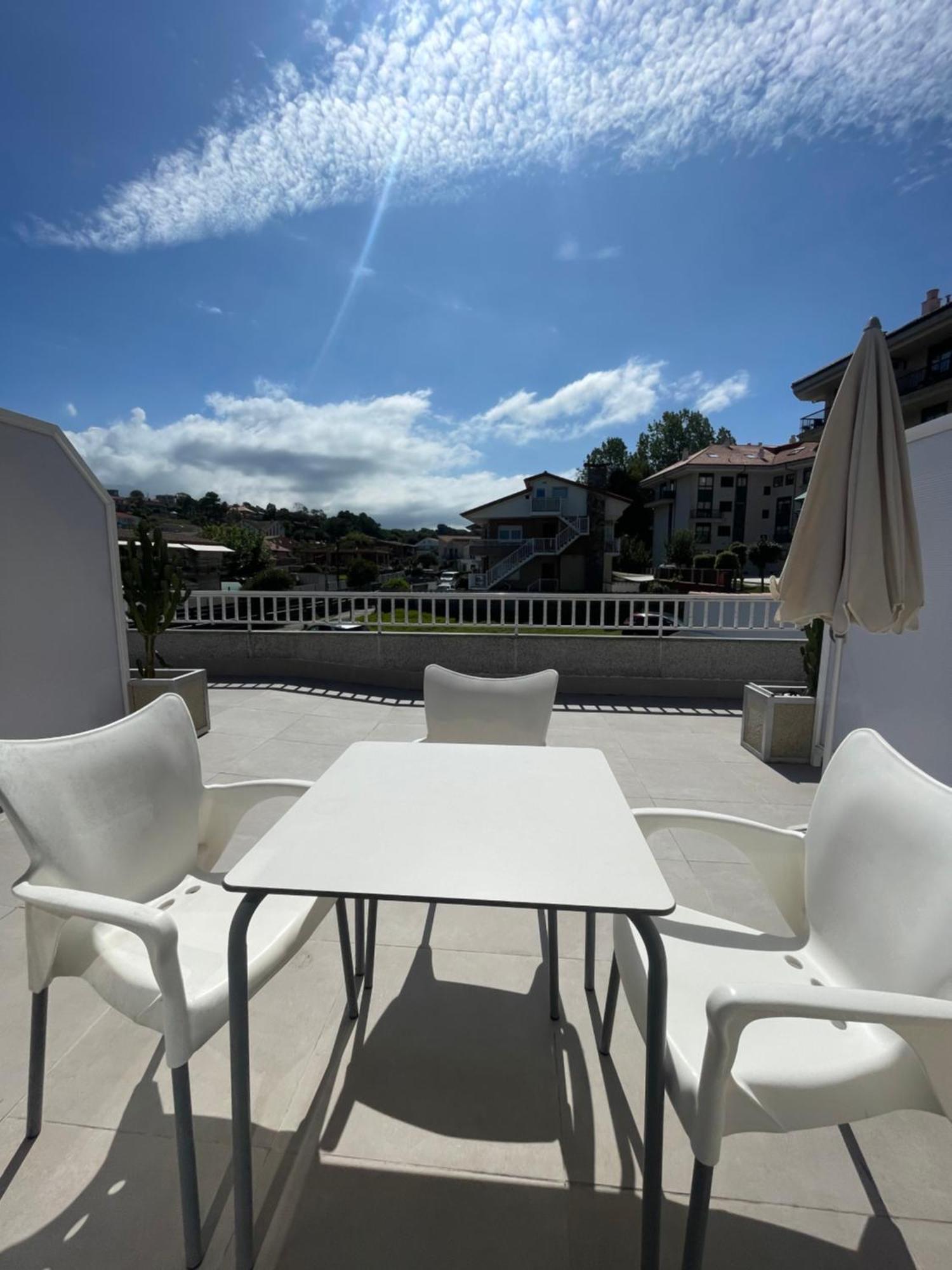 Hostal Montevideo Beachfront Nigrán Eksteriør billede