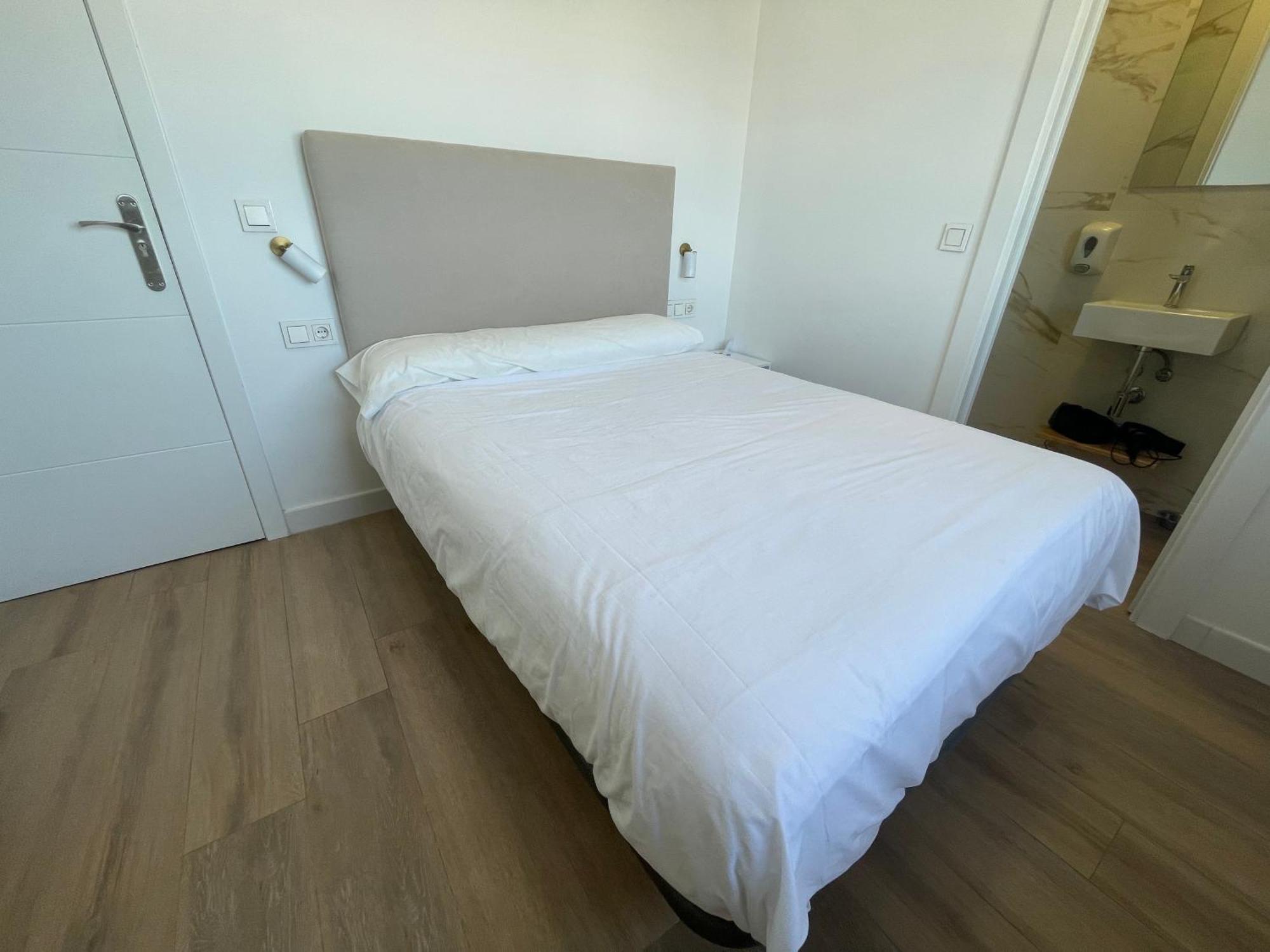 Hostal Montevideo Beachfront Nigrán Eksteriør billede