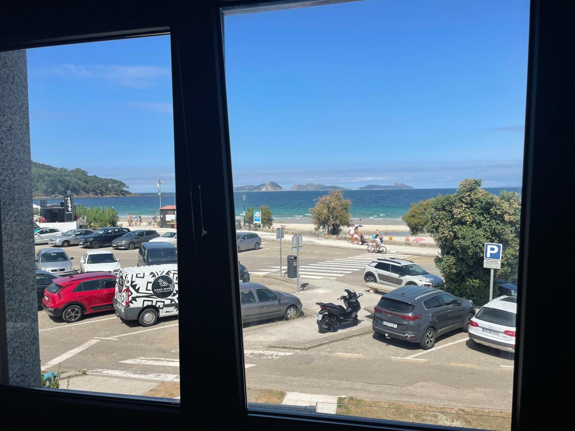 Hostal Montevideo Beachfront Nigrán Eksteriør billede