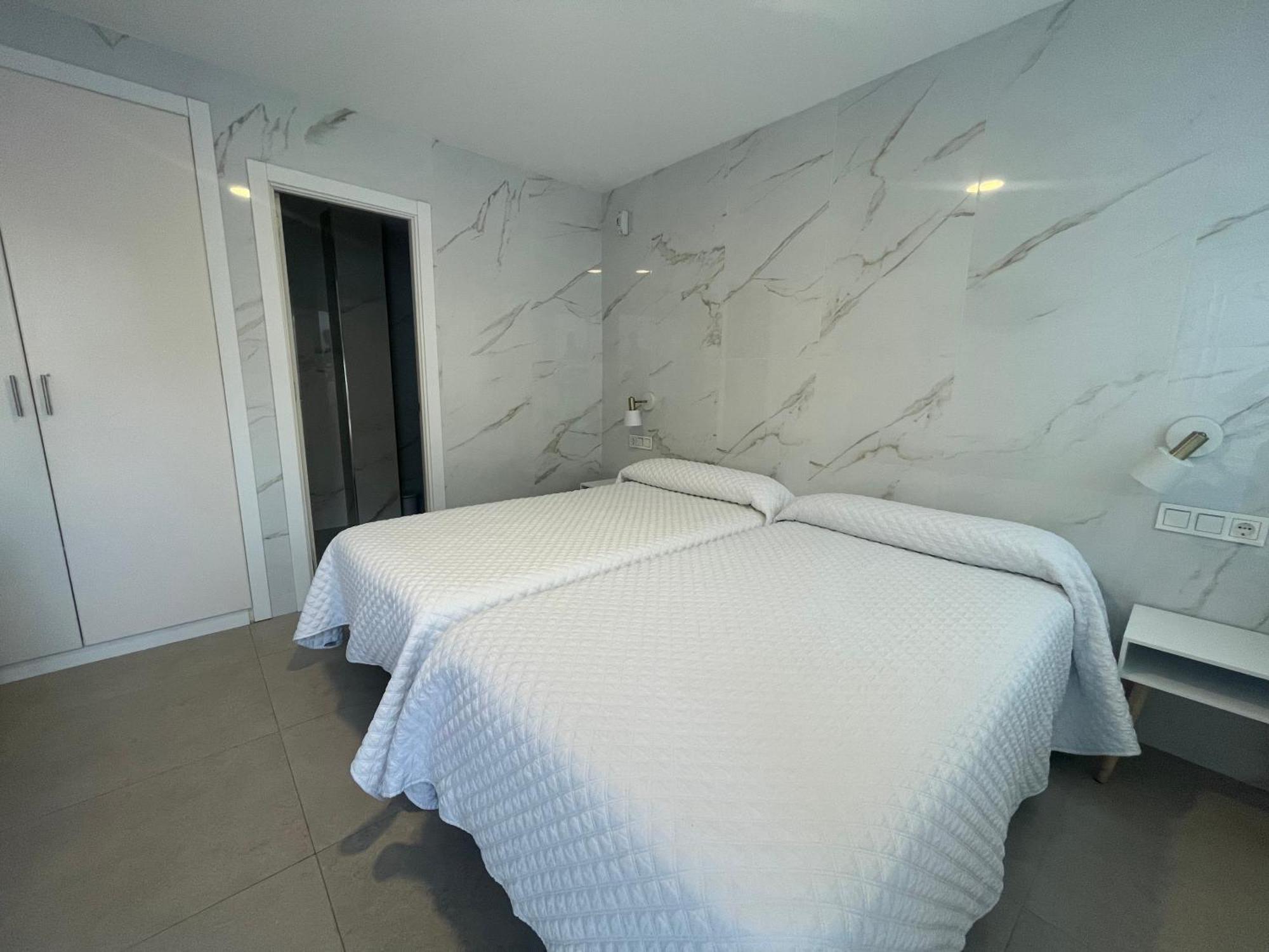 Hostal Montevideo Beachfront Nigrán Eksteriør billede