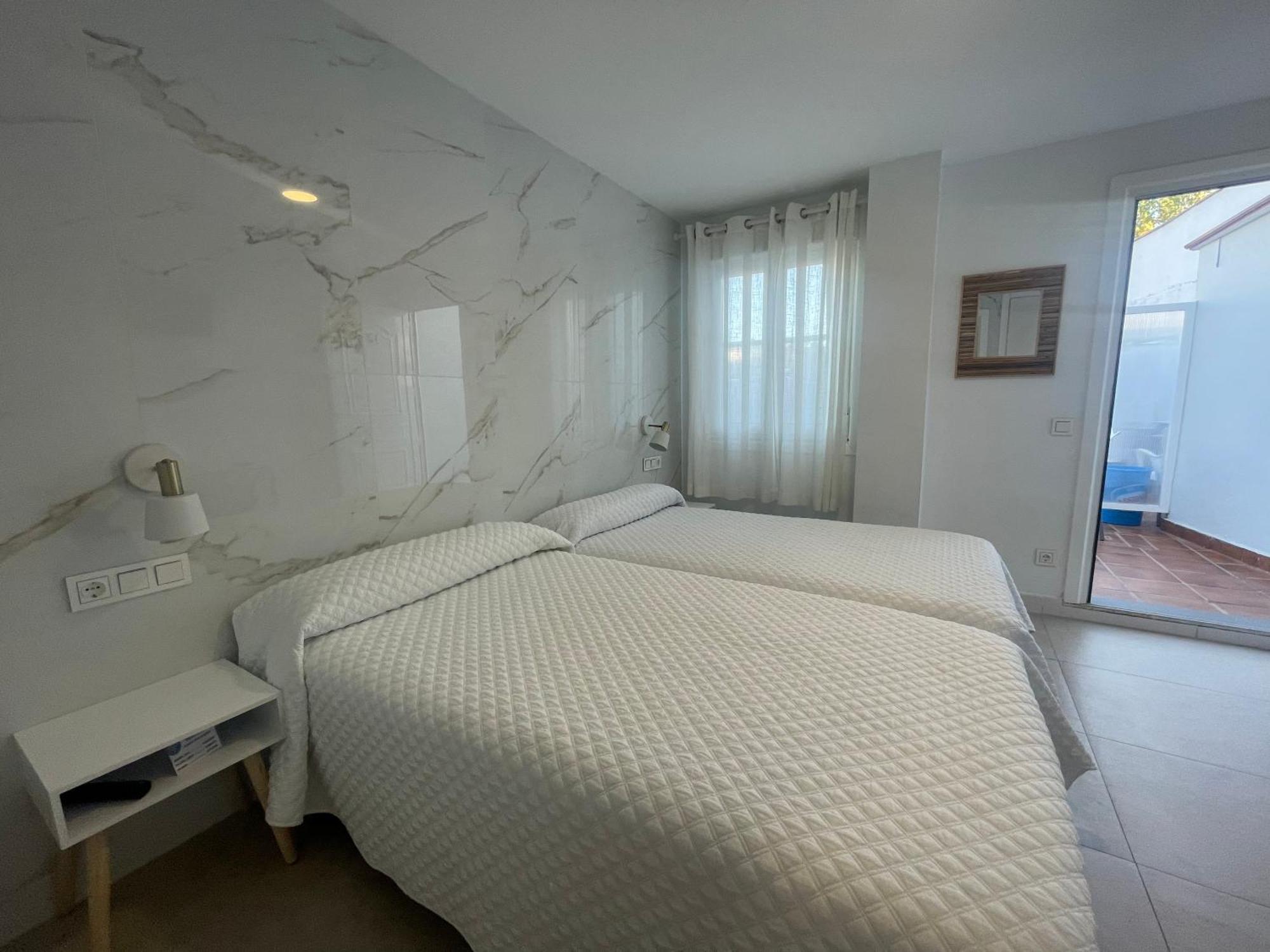 Hostal Montevideo Beachfront Nigrán Eksteriør billede